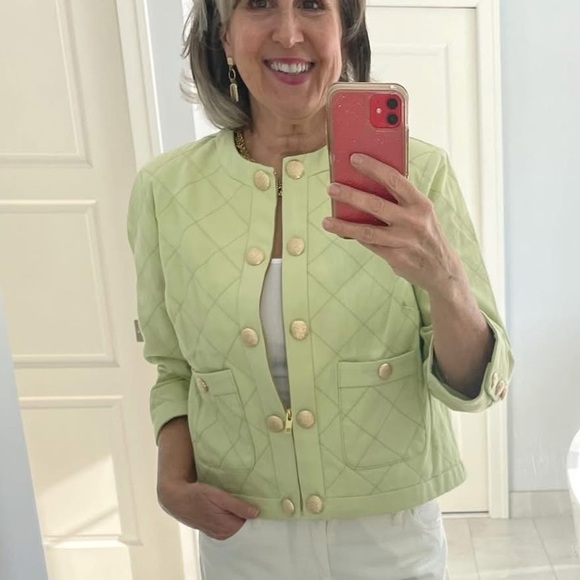 Cabi tea cake topper (wasn’t high demand and ended up selling out)✨ - Picture 5 of 14